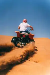 bedrijfsreis - quad rijden in de woestijn